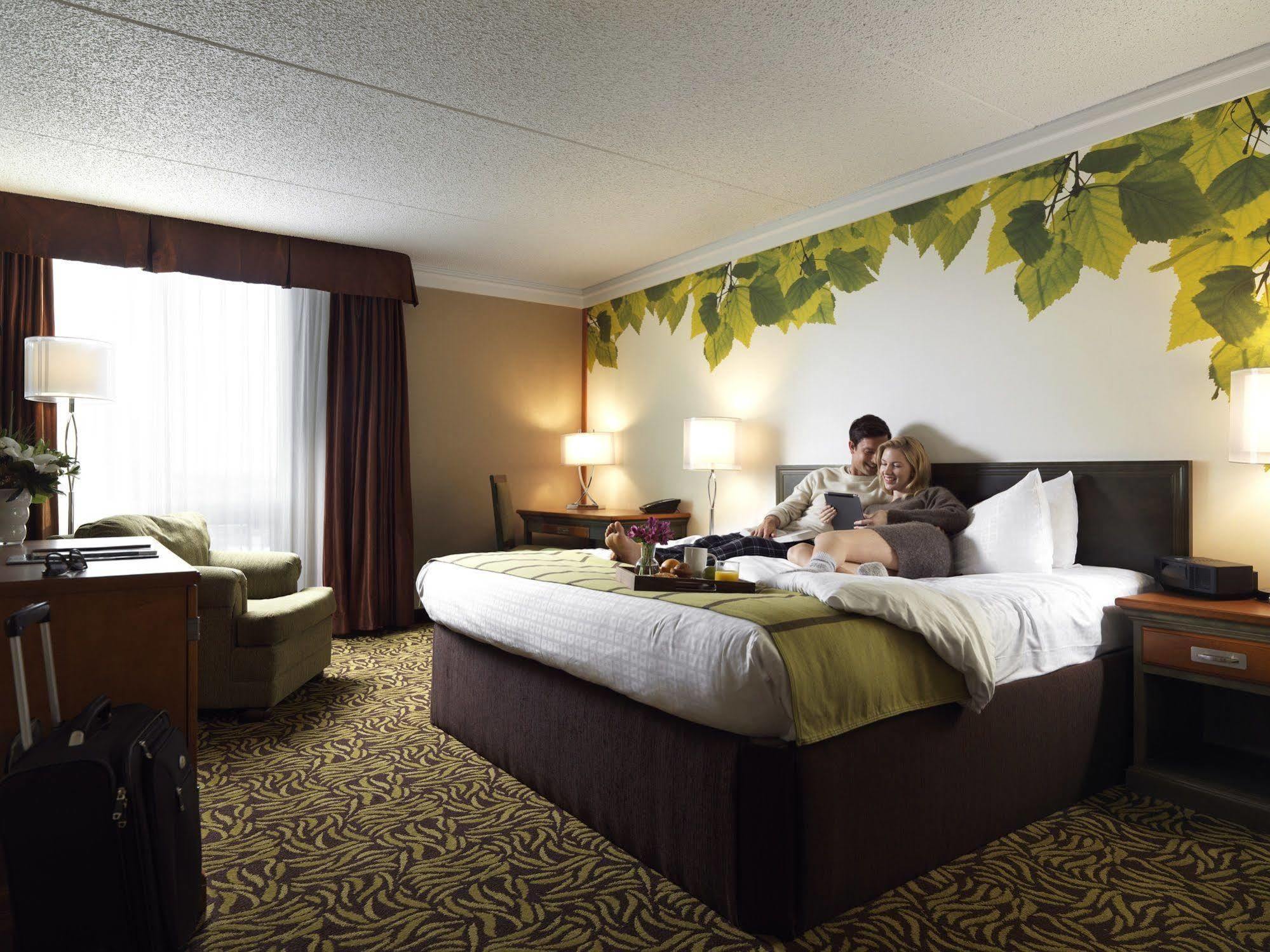 אדמונטון Varscona Hotel On Whyte מראה חיצוני תמונה